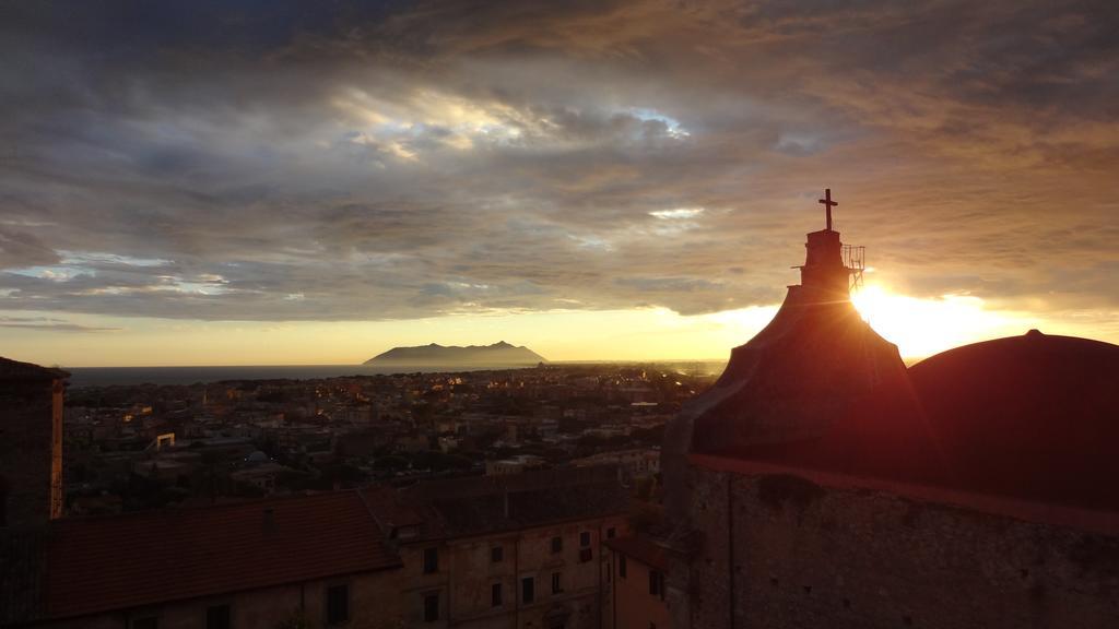 Torrione San Giovanni I Terracina Exterior photo